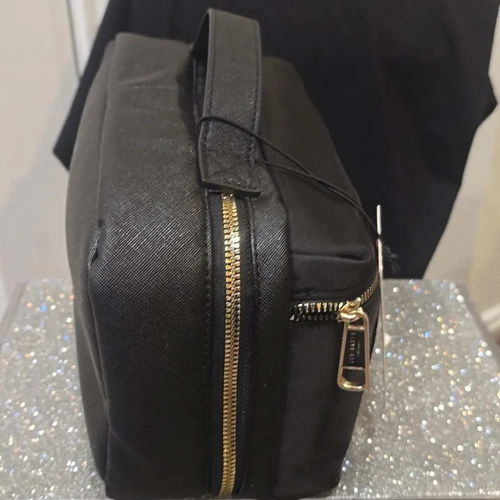 Ted Baker‎ London Puffy Cosmetic Bag- Black